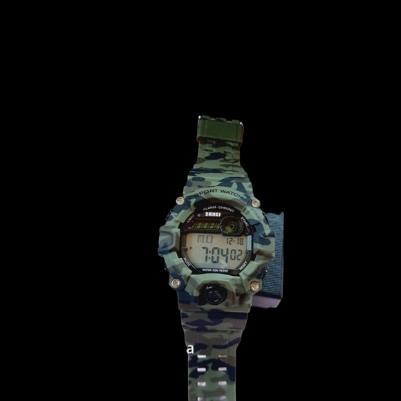 G-Shock style sports watch for unisex - Picture 5 of 9